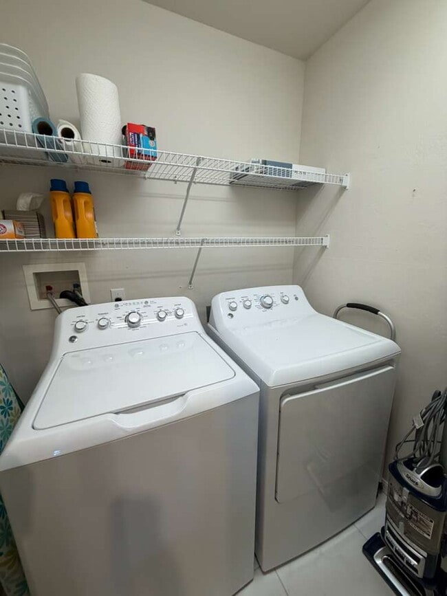 Building Photo - 17020 Willowcrest Way