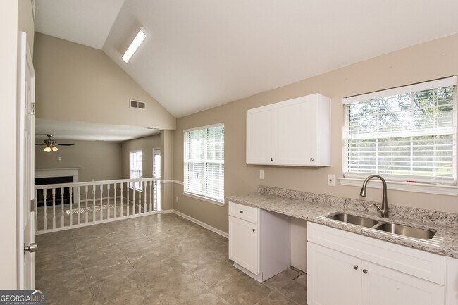 Building Photo - 4290 Ward Bluff Ct