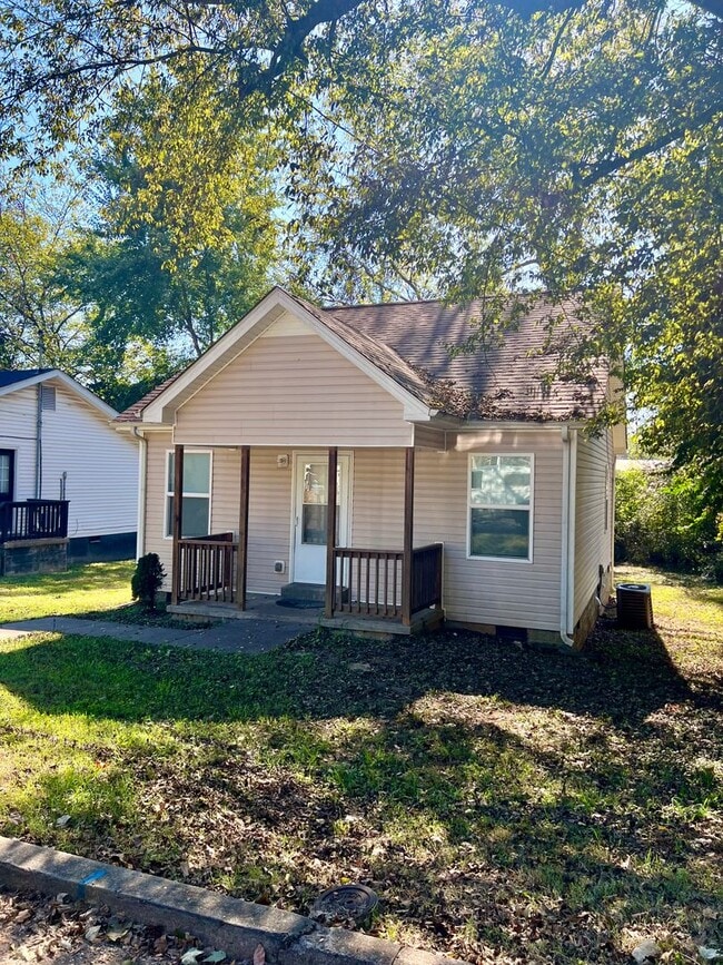 Primary Photo - AVAILABLE NOW! 2 Bedroom Home on Main Street!