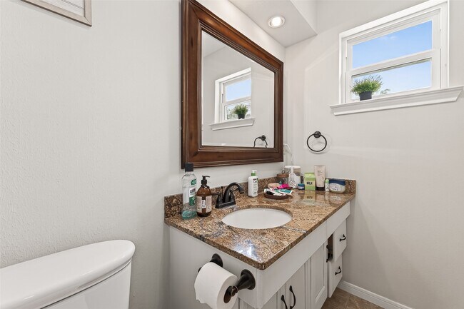 Building Photo - 15843 Foxgate Rd