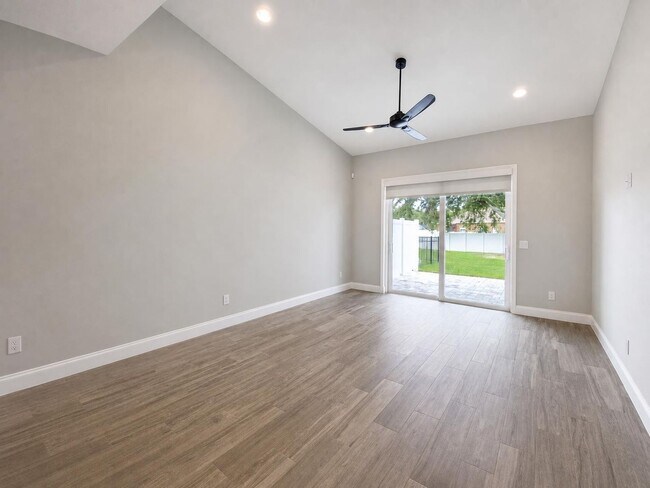 Building Photo - 1156 Windjammer Dr