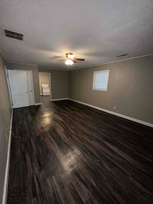 Building Photo - 769 Hilton St