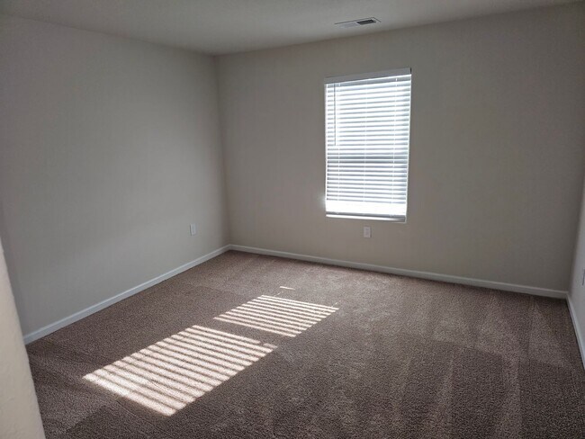 Building Photo - Brand New 3BR Home Minutes from the Airport