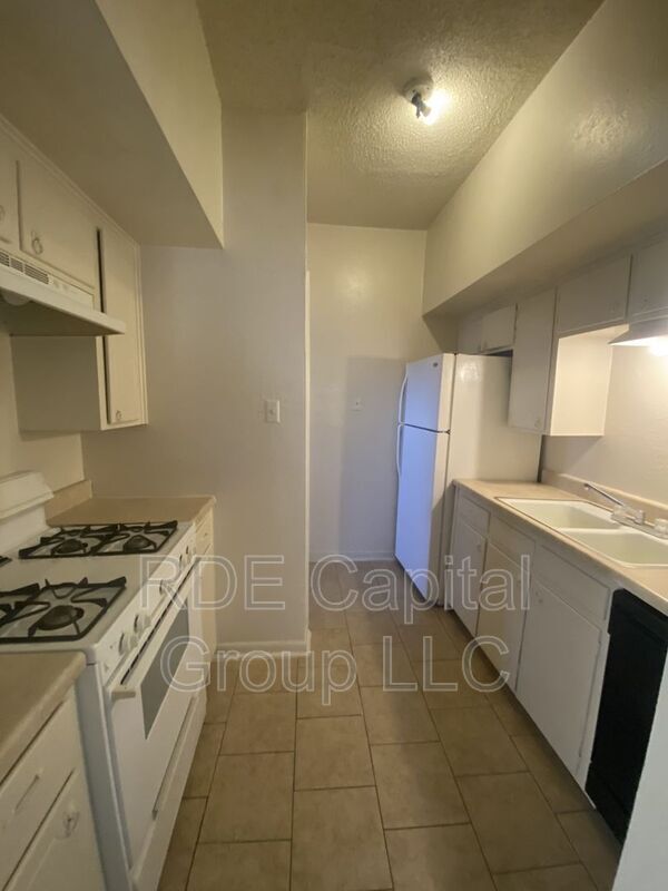 Building Photo - 5300 Wonder Dr