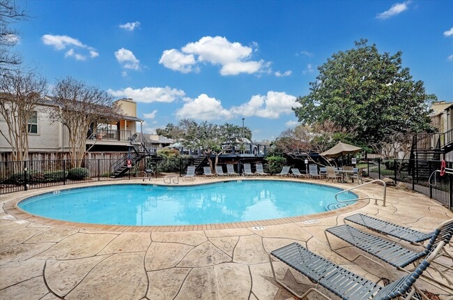 Building Photo - 5711 Sugar Hill Dr