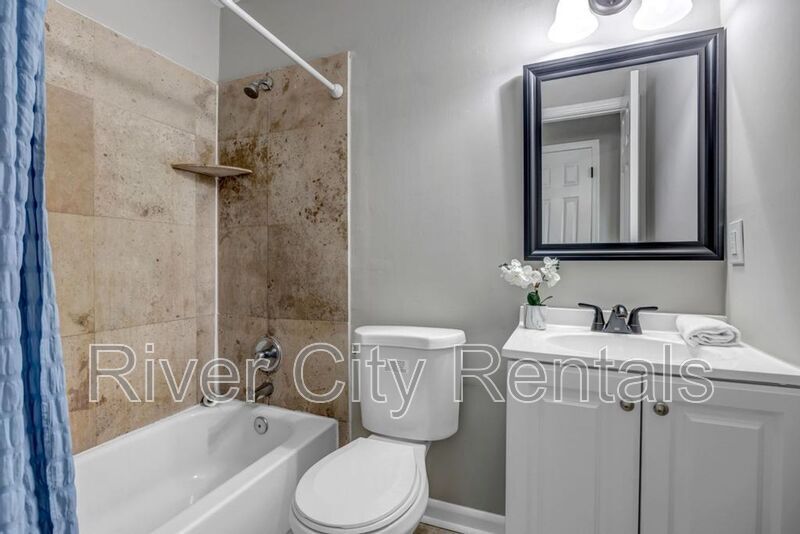 Building Photo - 743 Trambley Dr E