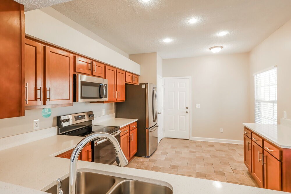 Building Photo - 1634 Ashmore Green Dr