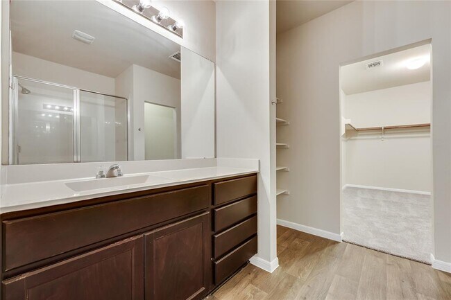 Building Photo - 3205 Ortman Dr