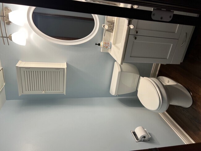 Building Photo - 926 W Aspen Dr