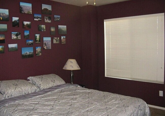Building Photo - 4 Bedroom, 2 Bath Coming 07/01/25!