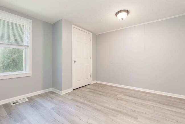 Building Photo - 3624 Parthenia Ave