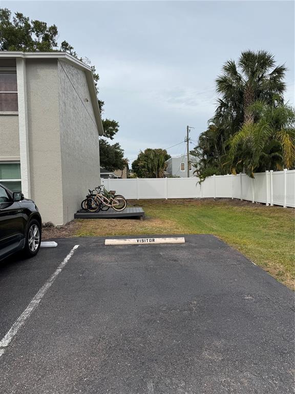 Building Photo - 304 S Habana Ave