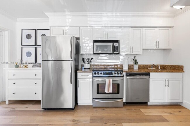 Building Photo - 65 Hendricks Isle