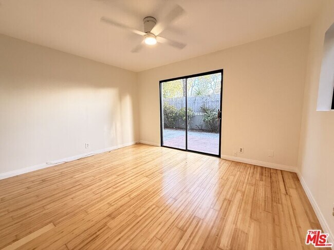 Building Photo - 1531 Cabrillo Ave