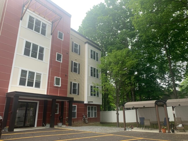 Building Photo - 15 Park St
