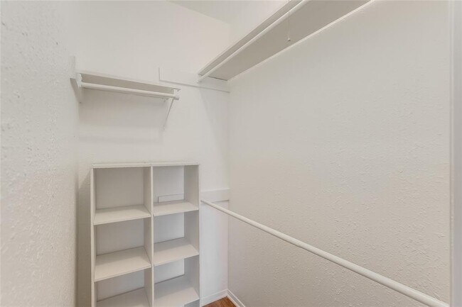 Building Photo - 6804 Kenosha Pass