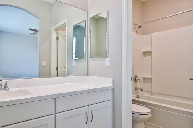 Building Photo - 9805 E Specter Dr