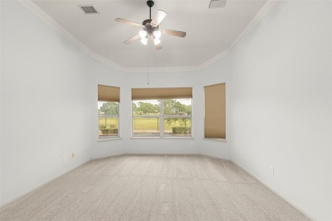 Building Photo - 2111 Blue Water Bay Dr