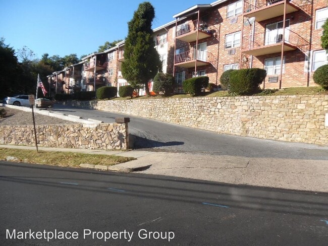 Primary Photo - 1515 Hill Rd