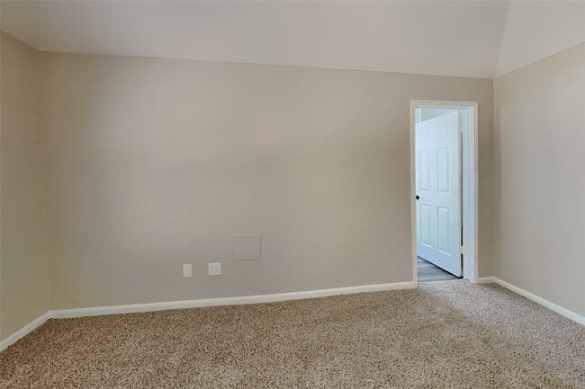 Building Photo - 1407 Buchans Dr