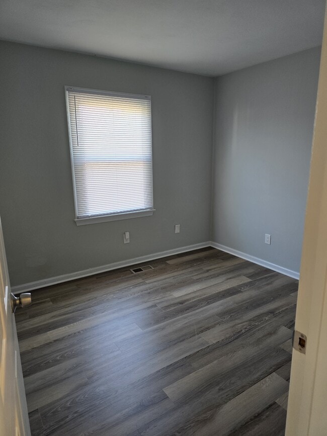 Bedroom 2 - 1584 Boles Pl