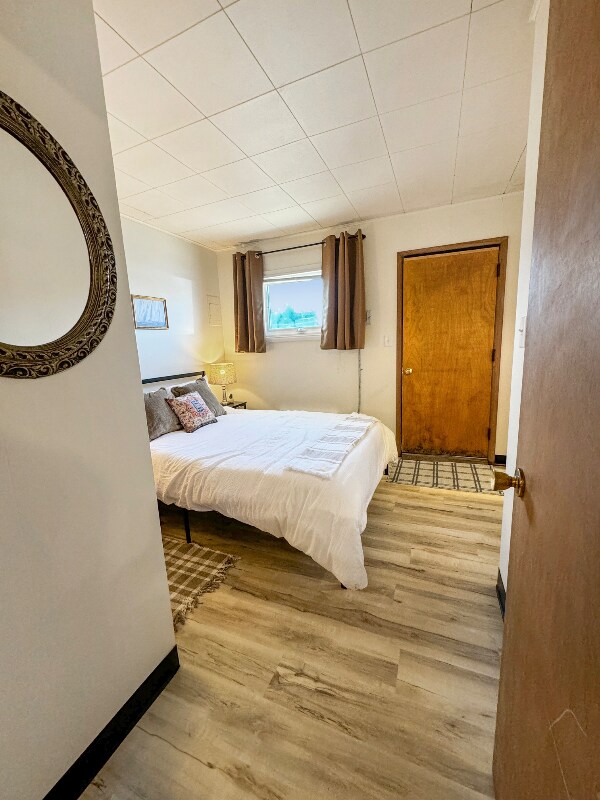 Building Photo - 208 2nd St S