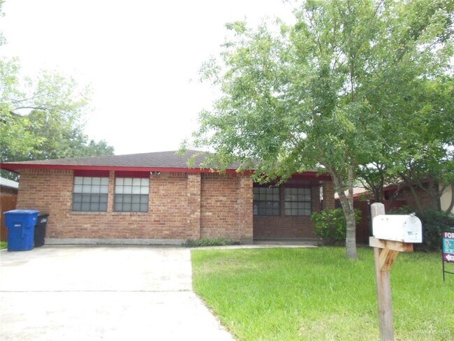 Primary Photo - 2005 Mynah Ave