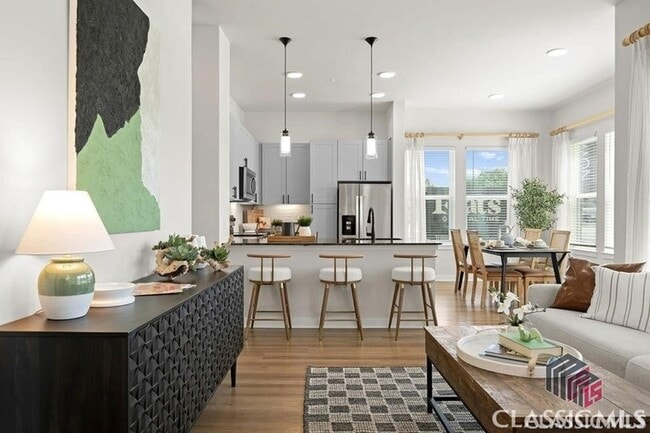 Building Photo - 180 Newton Bridge Rd