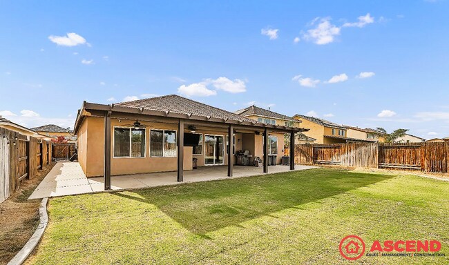 Building Photo - Gorgeous 3-bedroom home in Southwest Bakersfield