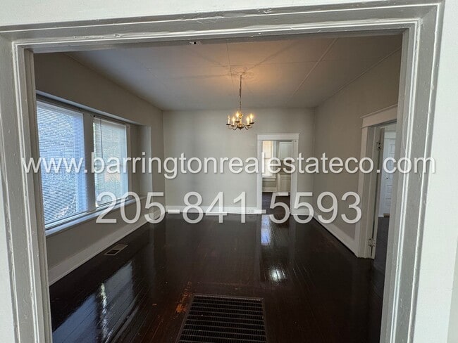 Building Photo - 724 4th Ct W