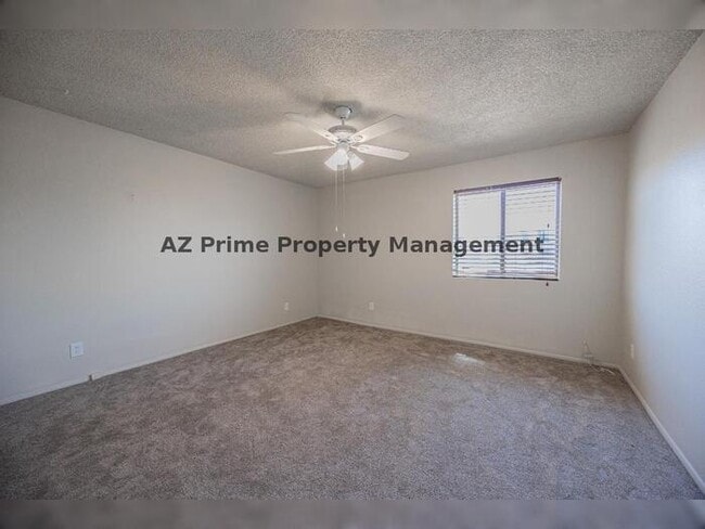 Building Photo - 1423 E Virginia Ave