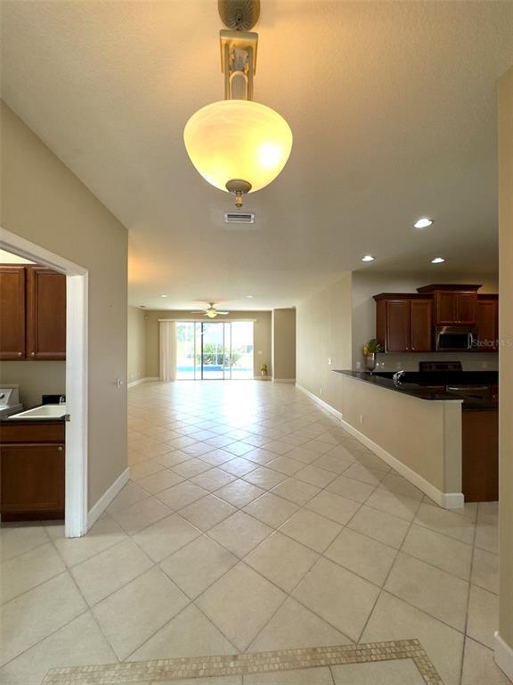 Building Photo - 5250 Echo Ln