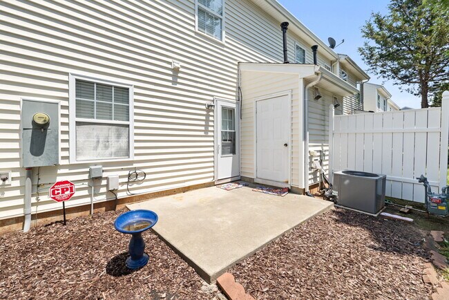 Building Photo - 3349 Tarleton W