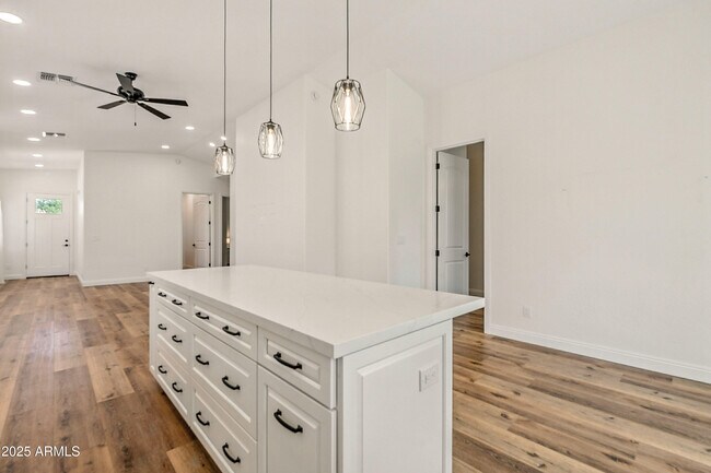 Building Photo - 30412 N 43rd St