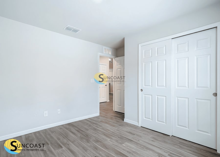 Building Photo - 936 S Apopka Ave