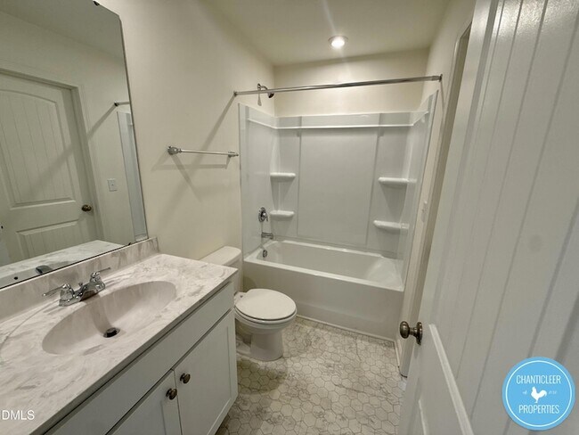 Building Photo - 49 Suhani Ln