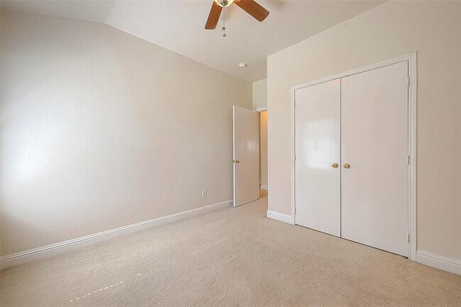 Building Photo - 9407 Dora Meadows Dr