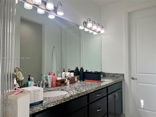 Building Photo - 1346 SW 113th Terrace