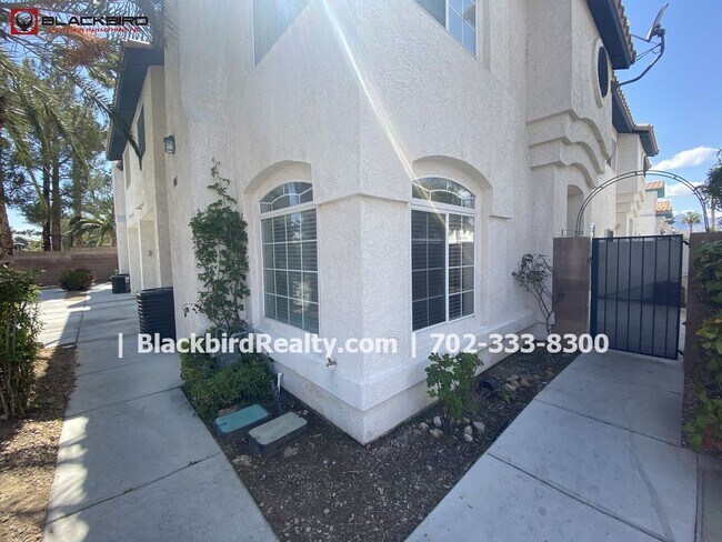 Building Photo - 5001 Starfinder Avenue