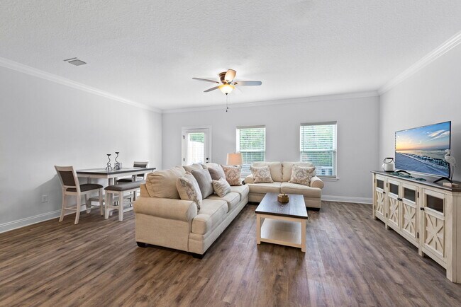 Building Photo - 1712 Sound Haven Ct