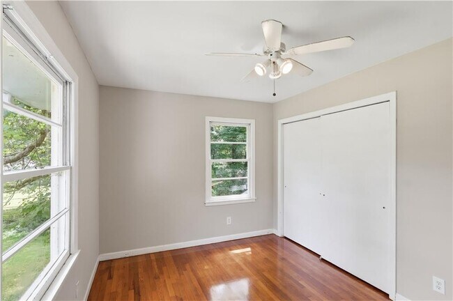 Building Photo - 1370 Blackwell Rd