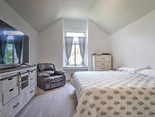 Building Photo - Papillion Home For Rent Near Offutt AFB