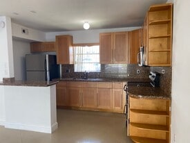 Kitchen w/ Granite Countertop - 7680 SW 82nd St