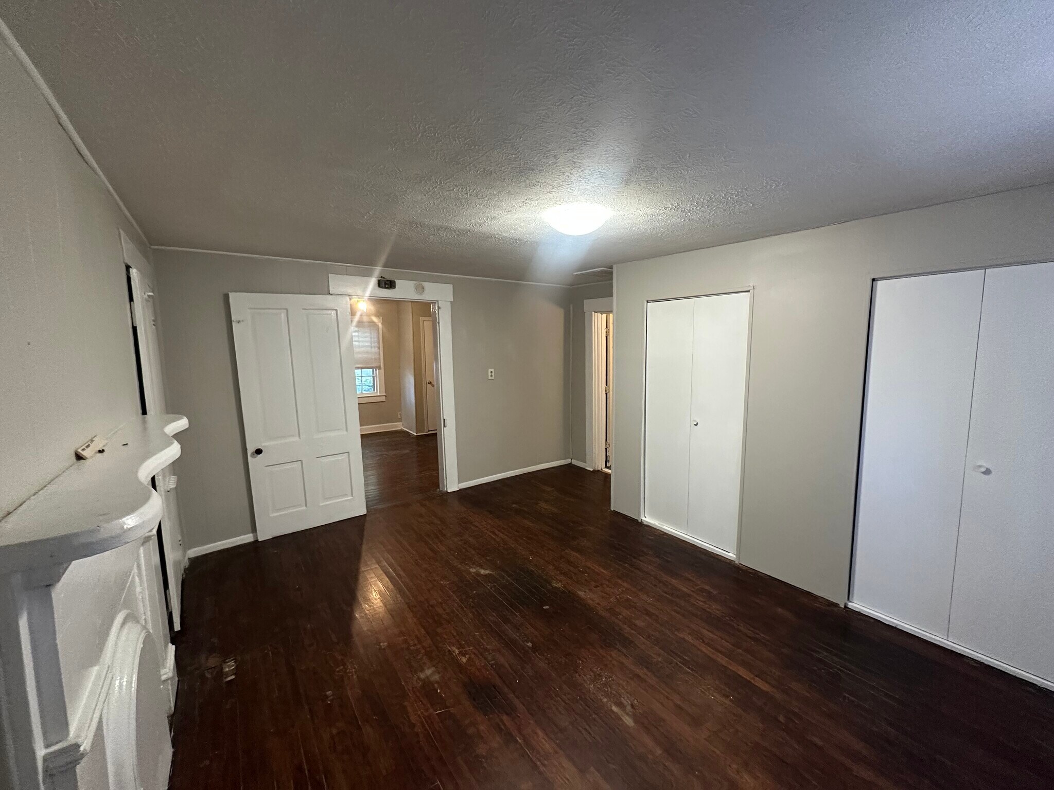 Building Photo - 218 Holmes St