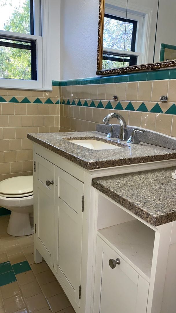 Building Photo - Availability Coming Soon on a Cute Two bedroom Rental Close to TCU