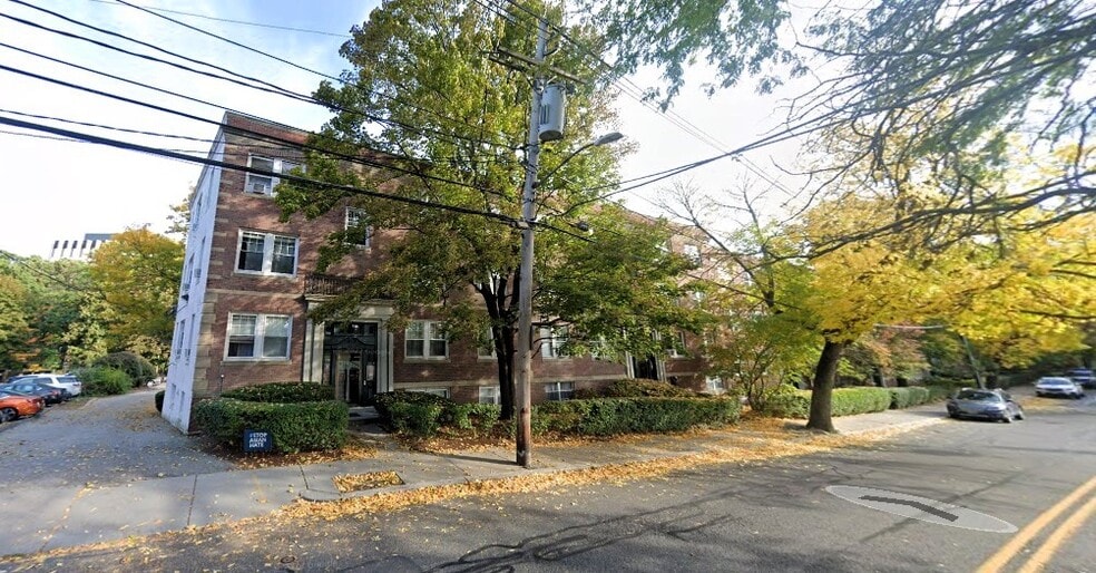 Building Photo - 191 Kent St