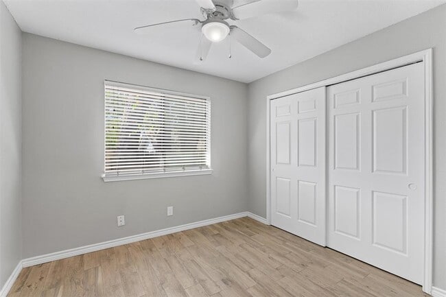 Building Photo - 2302 Windrift Way