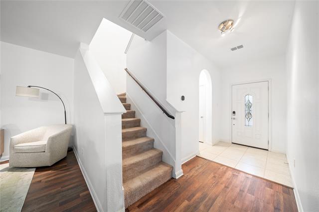 Building Photo - 125 Curt St