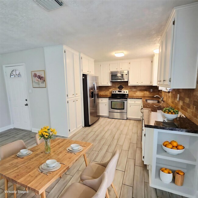 Building Photo - 11306 Montverde Ln