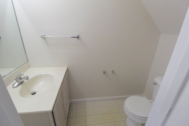 Building Photo - 1334 Devon Ln